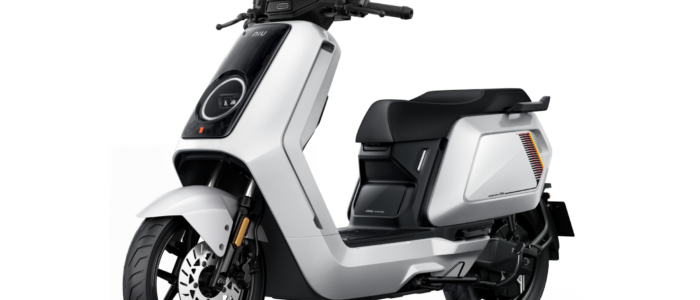 NQiX 150_Basic Render_White_Front 45